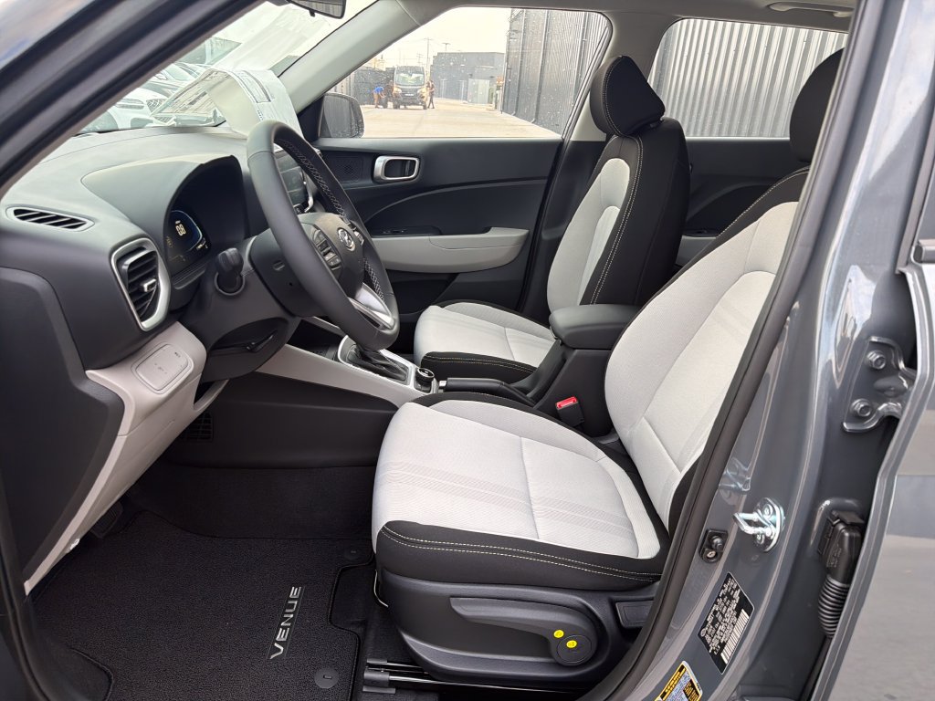 New 2026 Hyundai Venue SEL FWD image 15