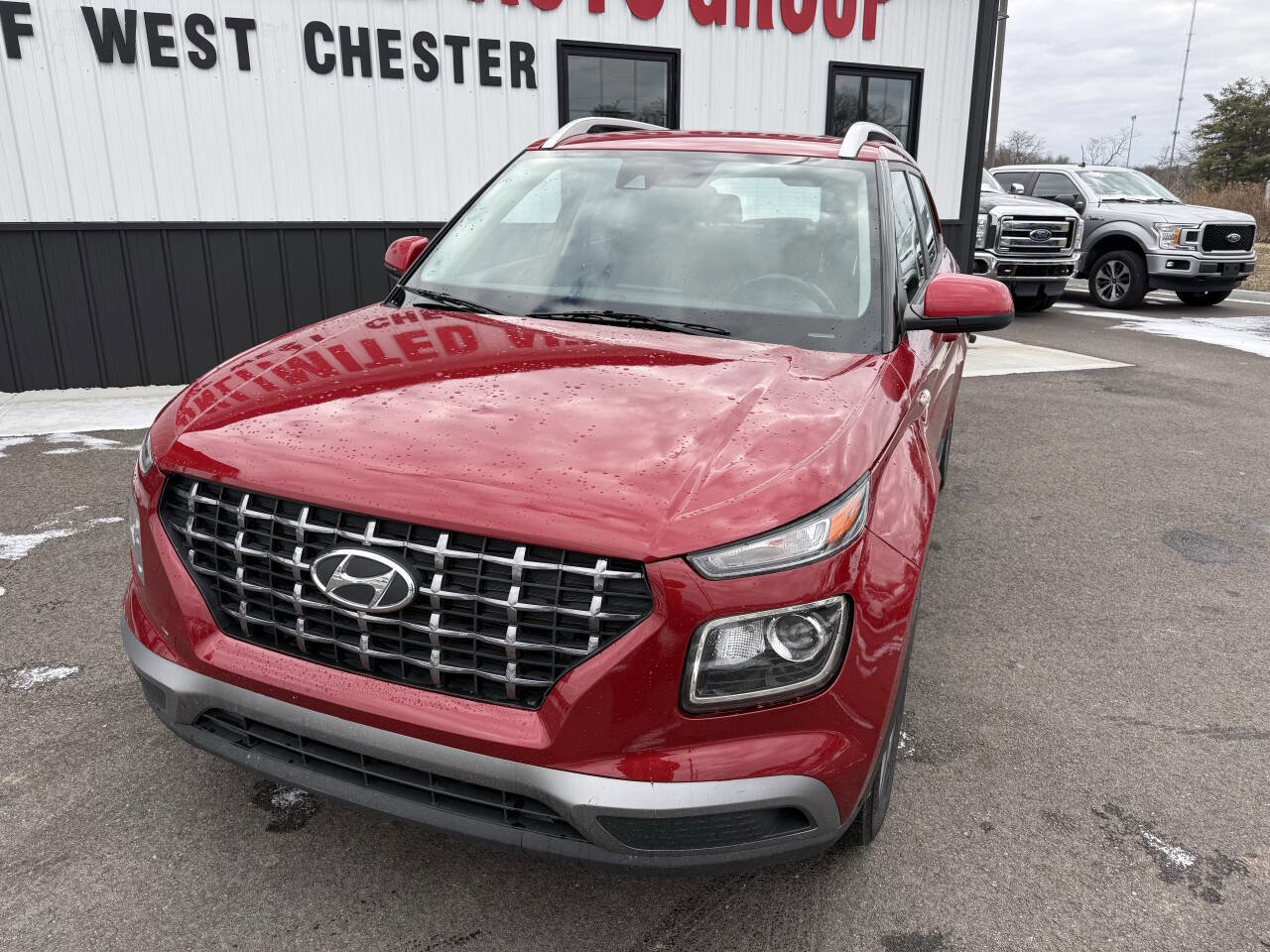 Used 2021 Hyundai Venue SEL image 2