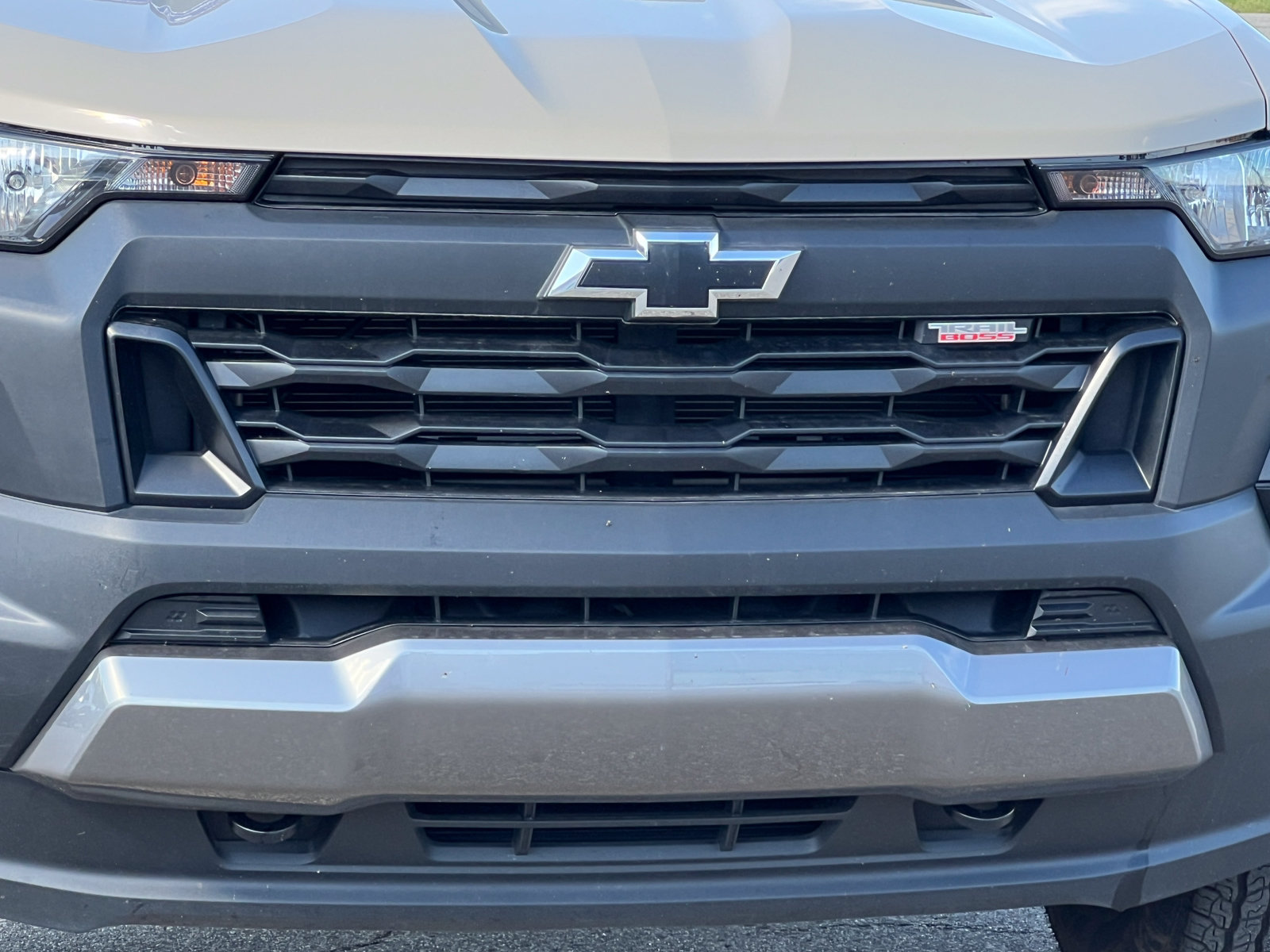 Used 2024 Chevrolet Colorado Trail Boss w/ Advanced Trailering Package AWD/4WD image 38