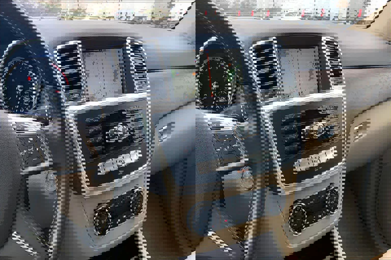 Certified 2015 Mercedes-Benz ML 350 2WD image 7