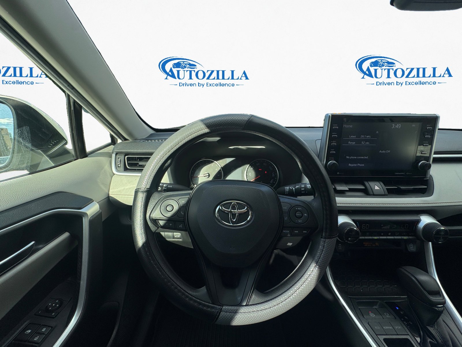 Used 2022 Toyota RAV4 XLE image 9