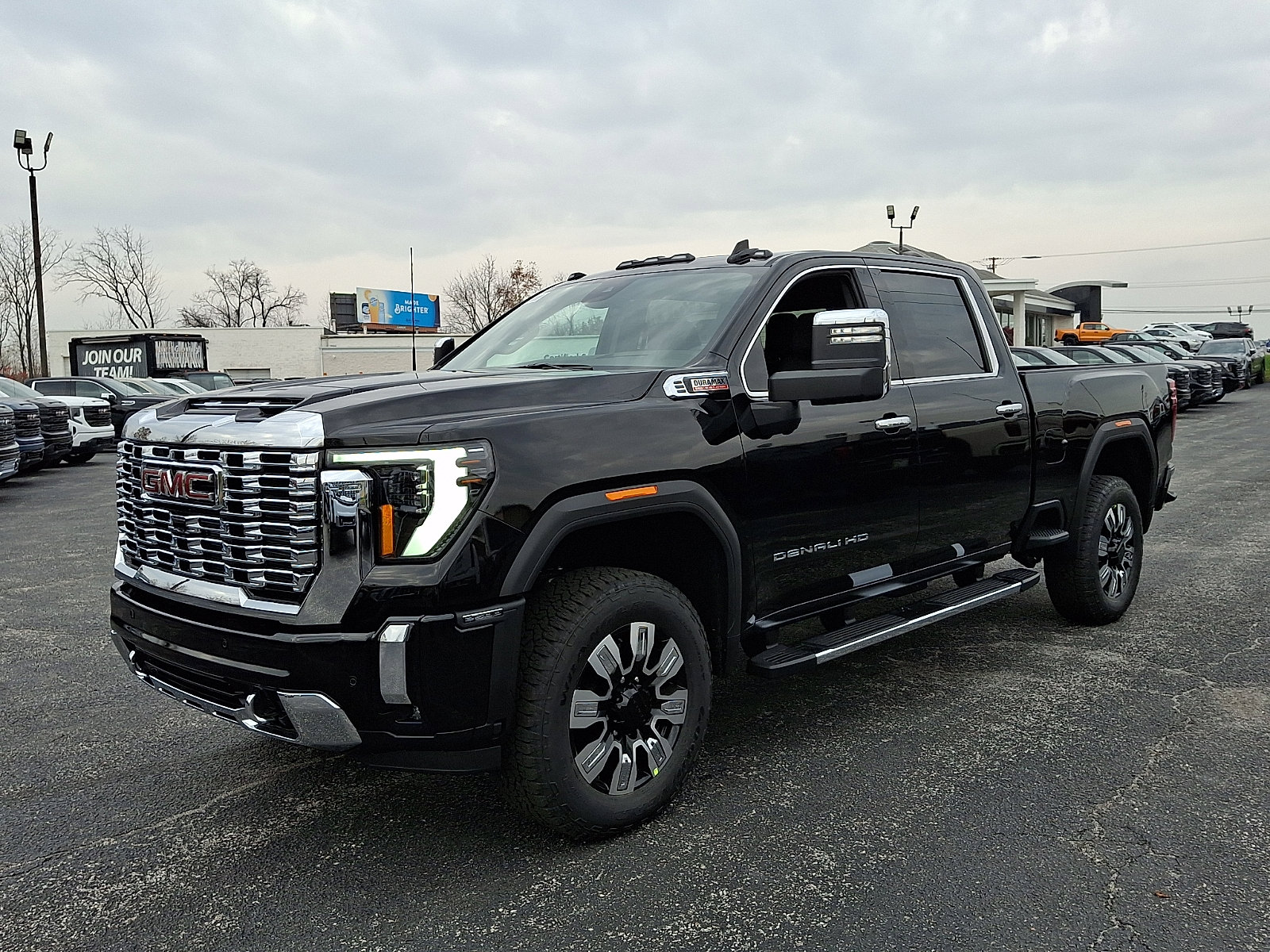 New 2026 GMC Sierra 2500 Denali w/ Denali Reserve Package image 4