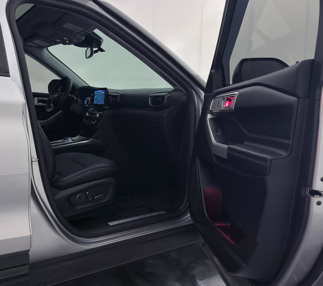 Used 2020 Ford Explorer Limited w/ Class III Trailer Tow Package AWD/4WD image 21