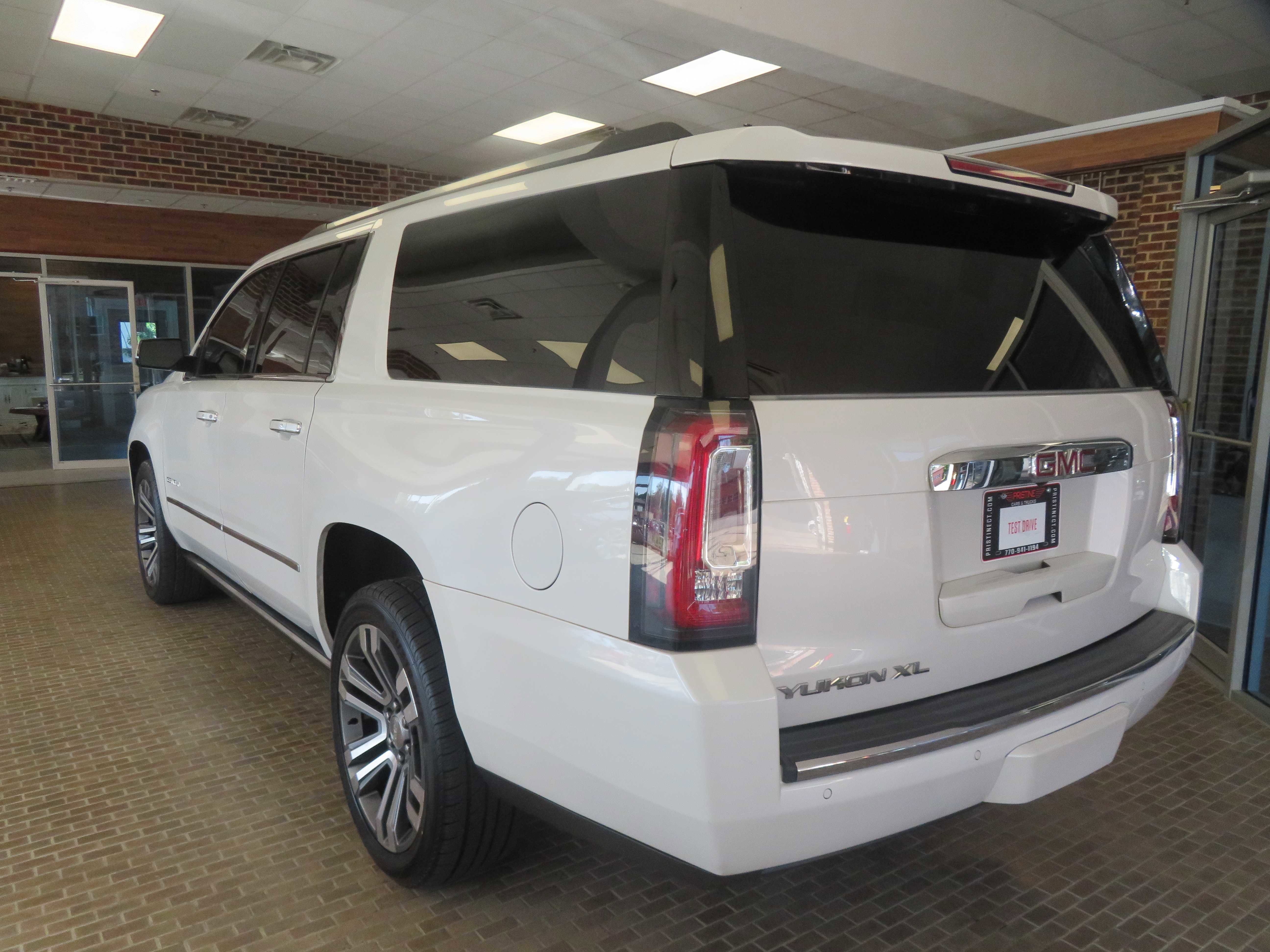 Used 2017 GMC Yukon XL Denali w/ Open Road Package AWD/4WD image 85