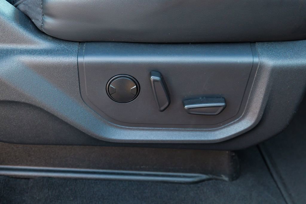 Used 2024 Ford Expedition XLT image 38