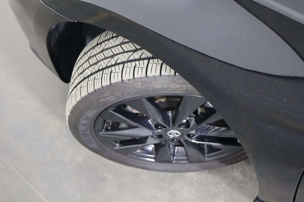 Used 2018 Nissan Sentra SR w/ Technology Package FWD image 36