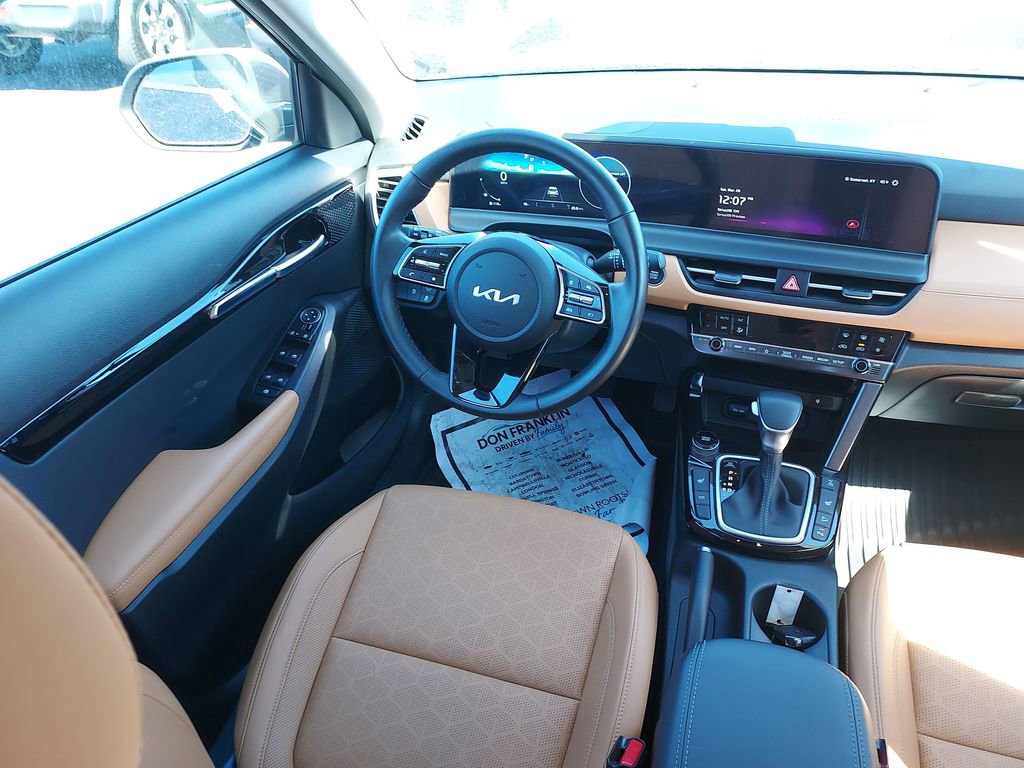 Used 2025 Kia Seltos EX w/ EX Sunroof Package image 15