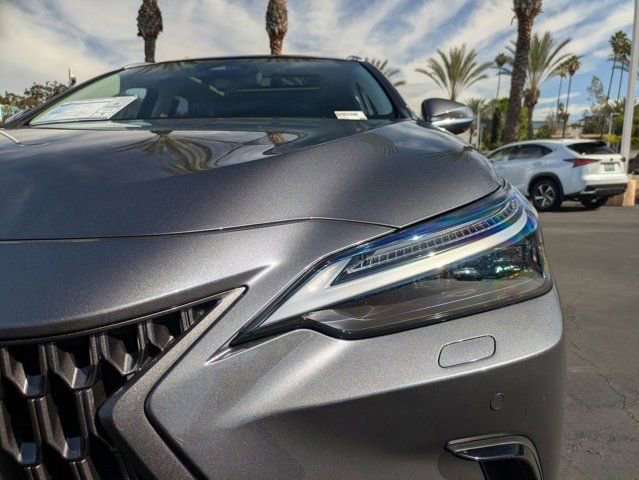 Used 2025 Lexus NX 450h+ AWD w/ Towing Package (2000 Lbs) image 10