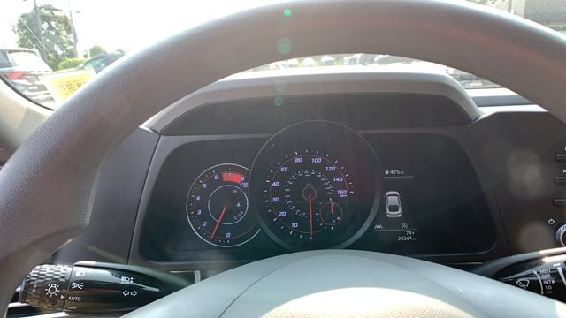 Used 2023 Hyundai Elantra SE FWD image 13