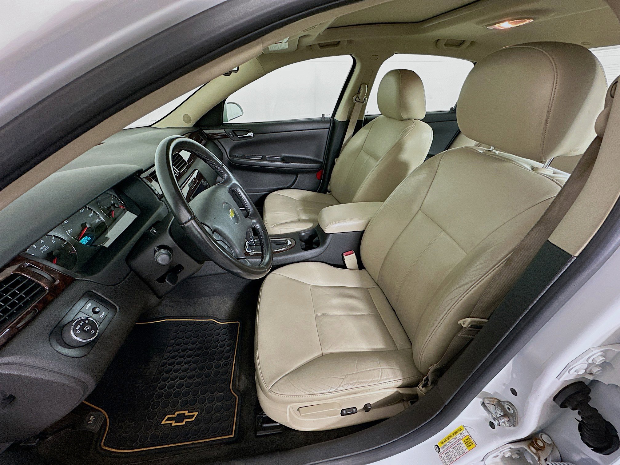 Used 2013 Chevrolet Impala LTZ image 13