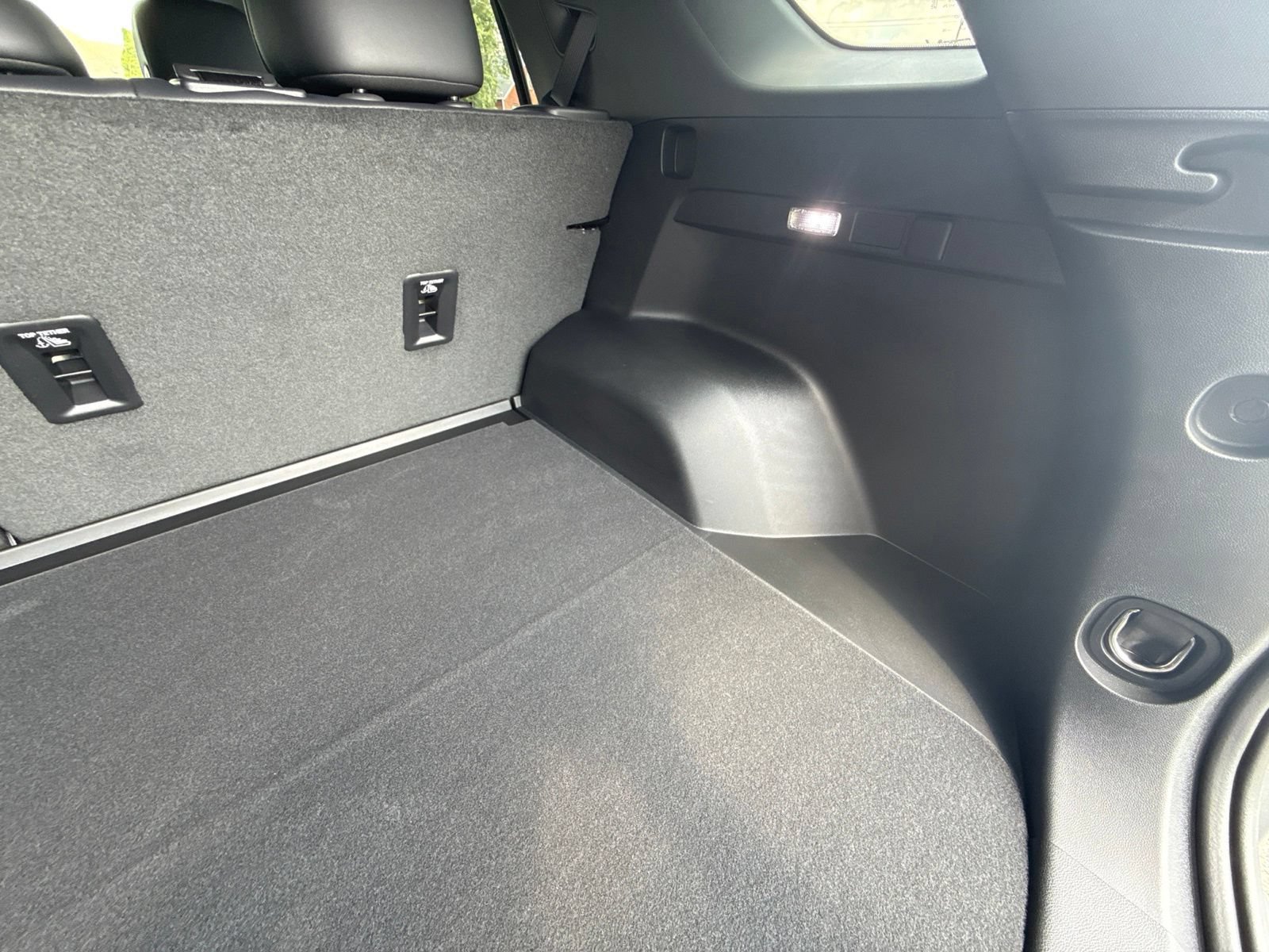 New 2027 GMC Terrain Elevation w/ Elevation Premium Package AWD/4WD image 16