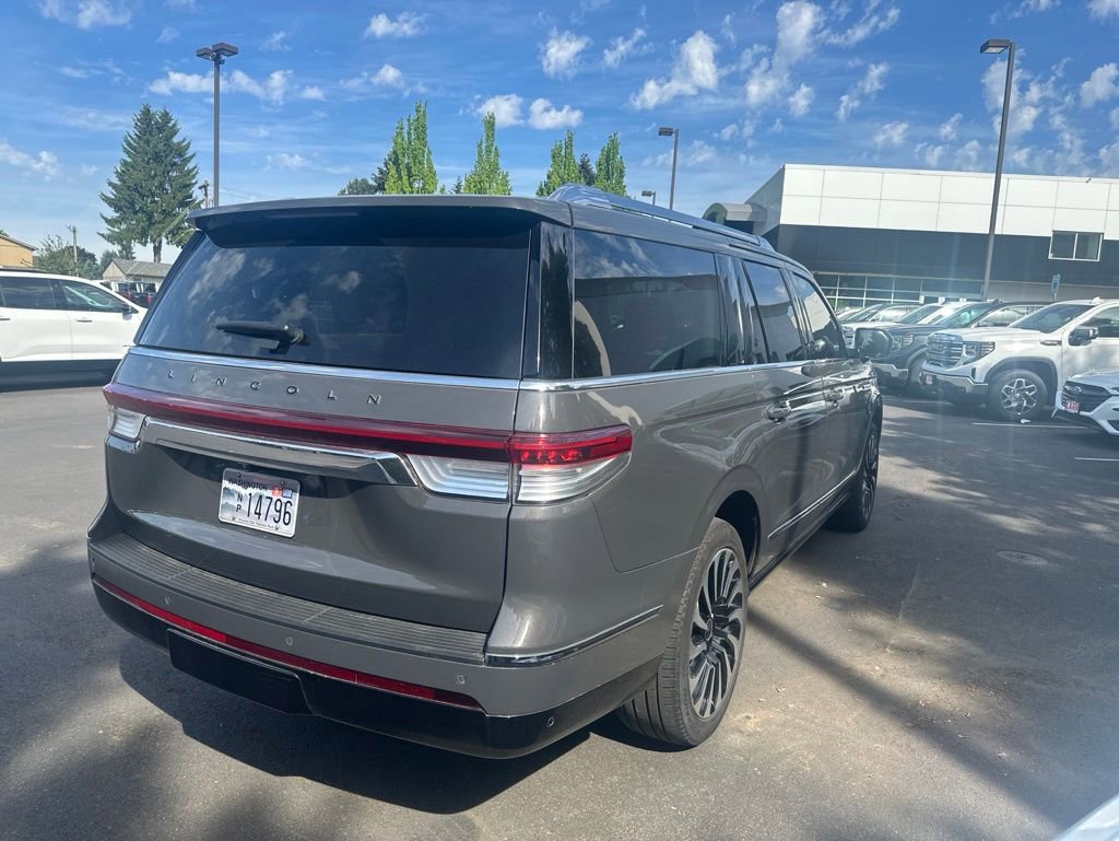 Used 2022 Lincoln Navigator L Black Label AWD/4WD image 3