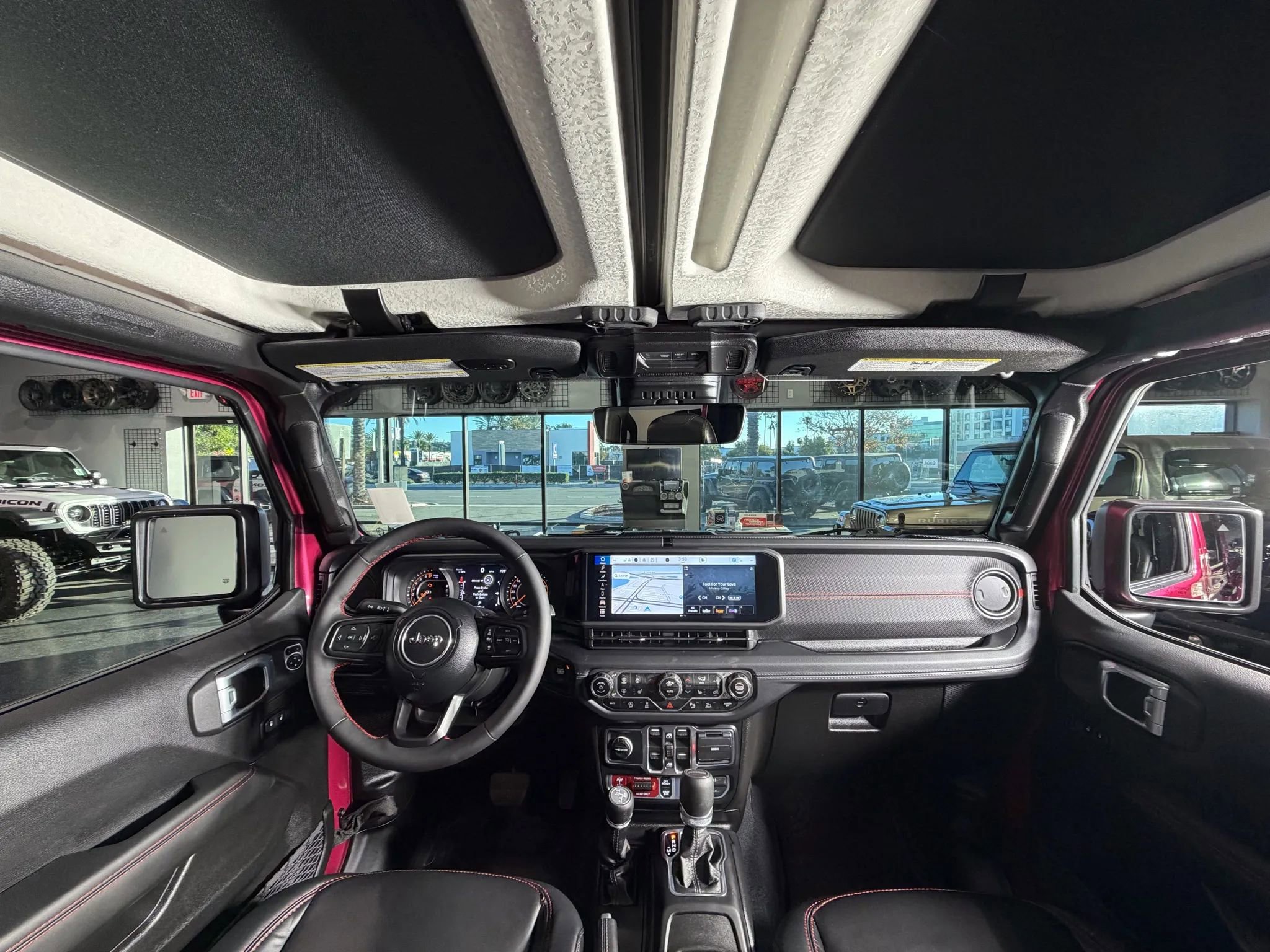 Used 2024 Jeep Gladiator Rubicon AWD/4WD image 19