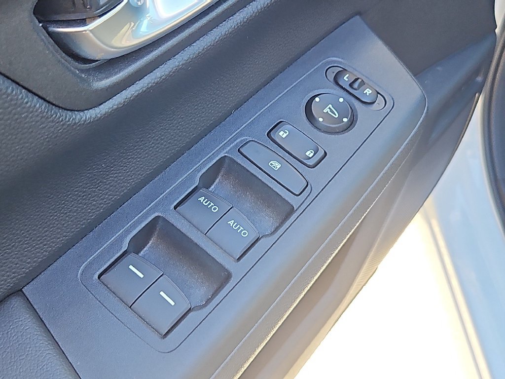Certified 2025 Honda CR-V EX image 22