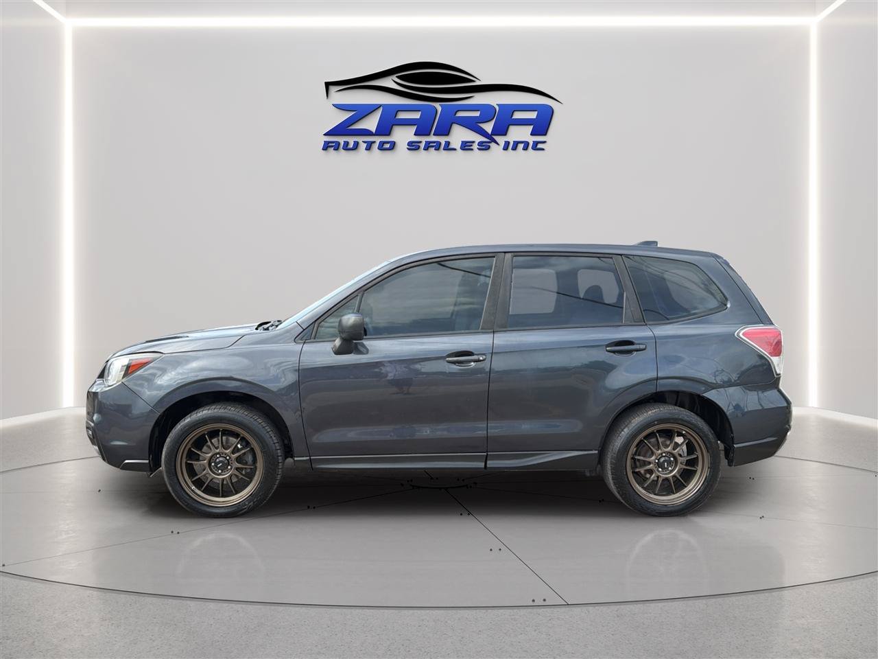 Used 2017 Subaru Forester 2.5i AWD/4WD image 4