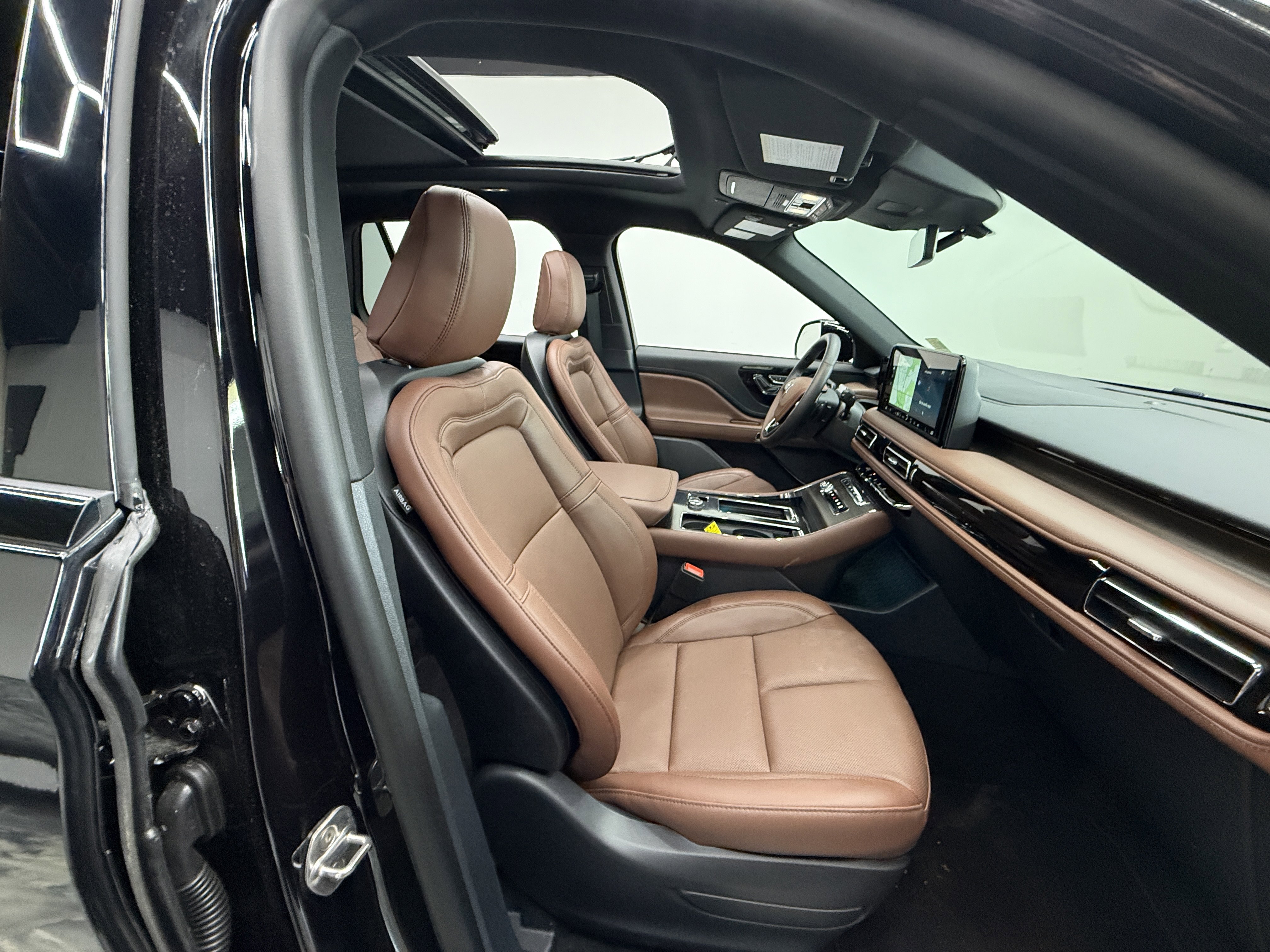 Used 2026 Lincoln Aviator Reserve w/ Jet Appearance Package AWD/4WD image 21