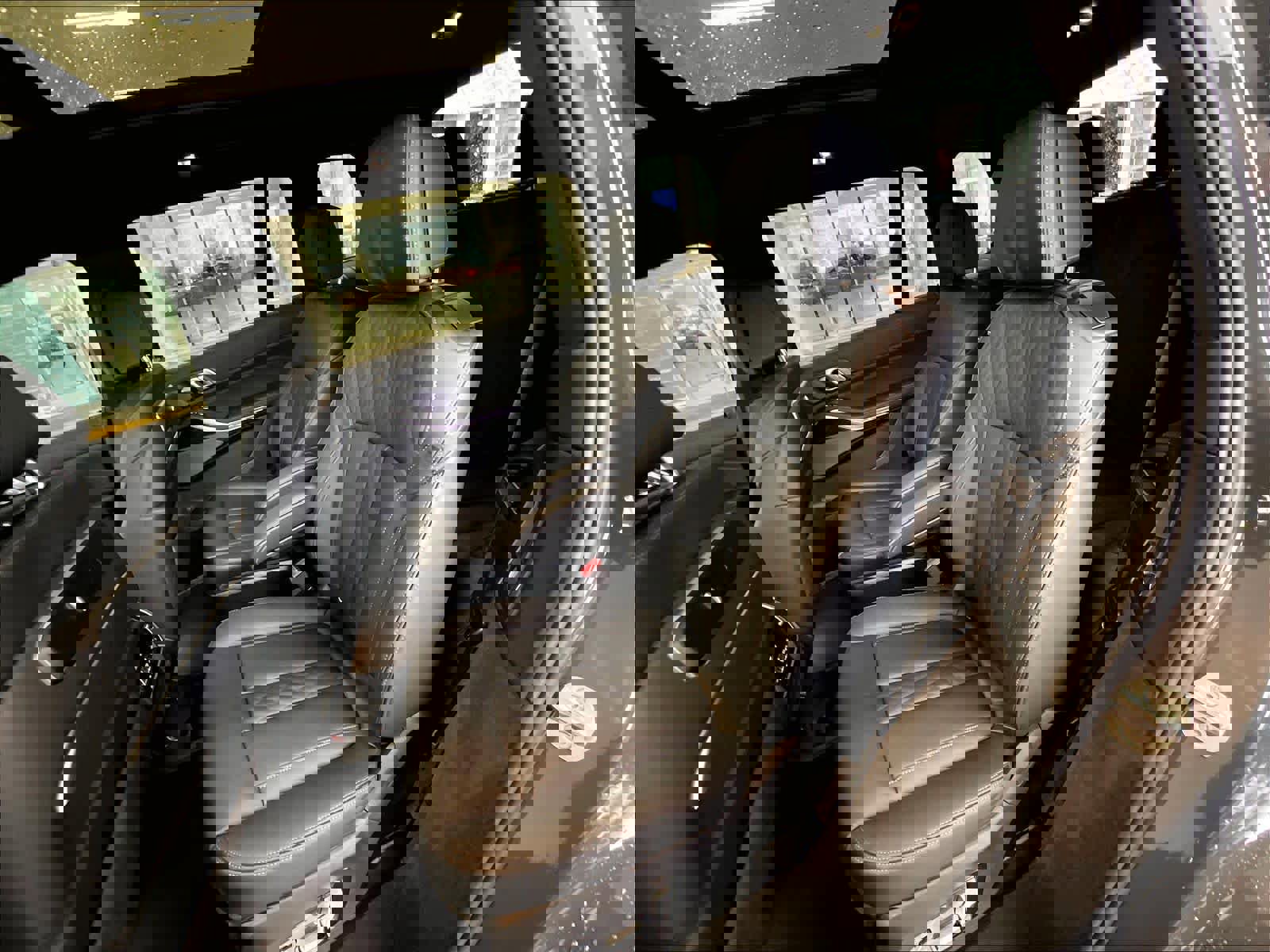 Used 2025 BMW X7 M60i image 28