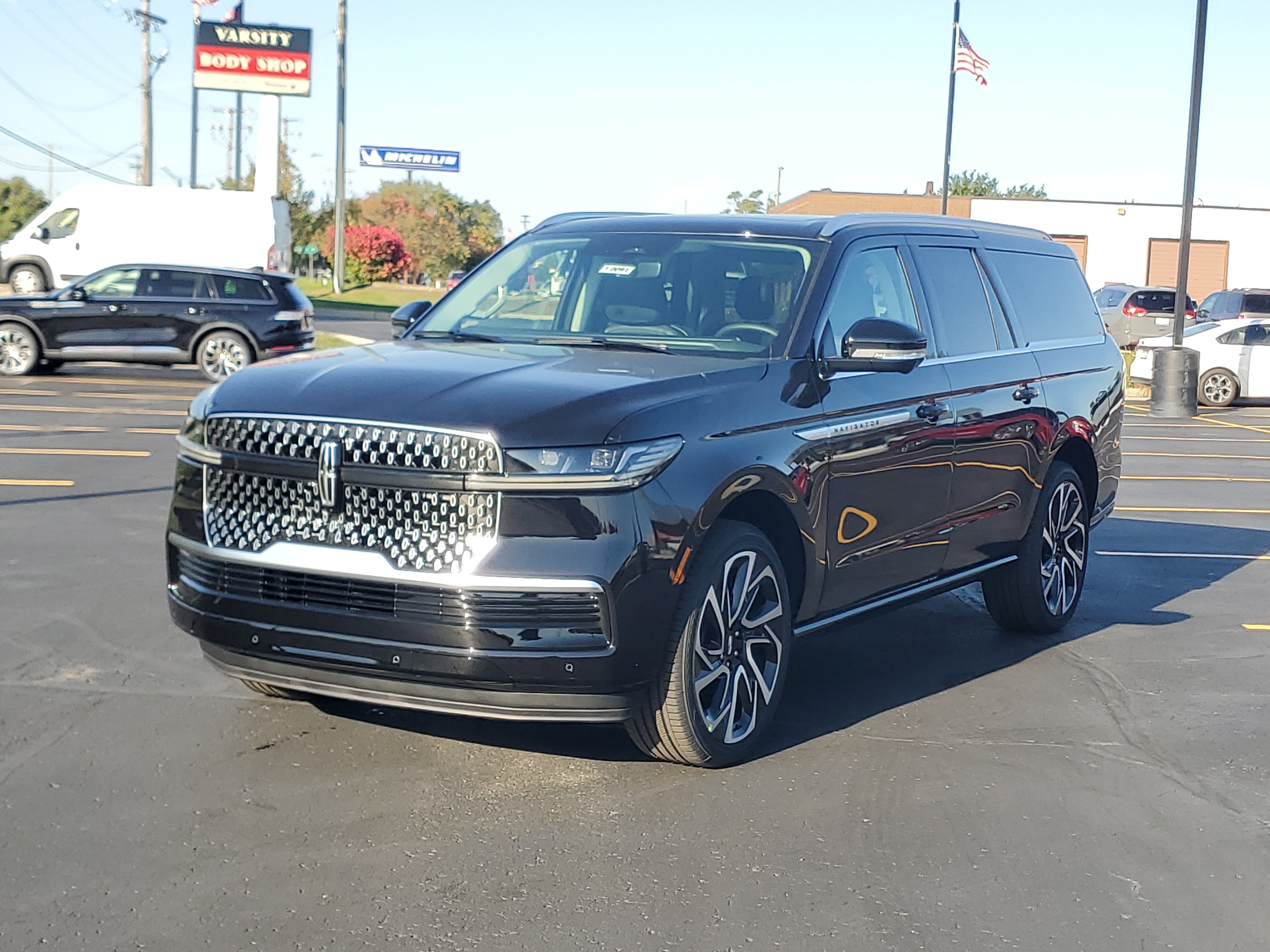New 2027 Lincoln Navigator L Reserve AWD/4WD image 2