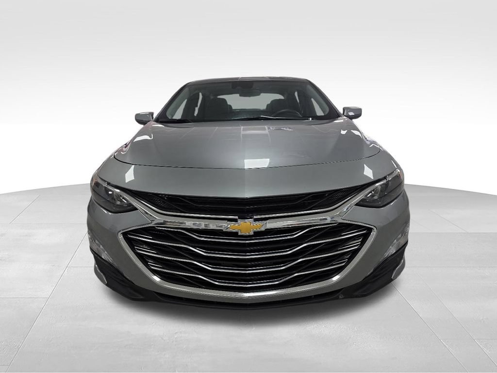 Used 2025 Chevrolet Malibu LT FWD image 3