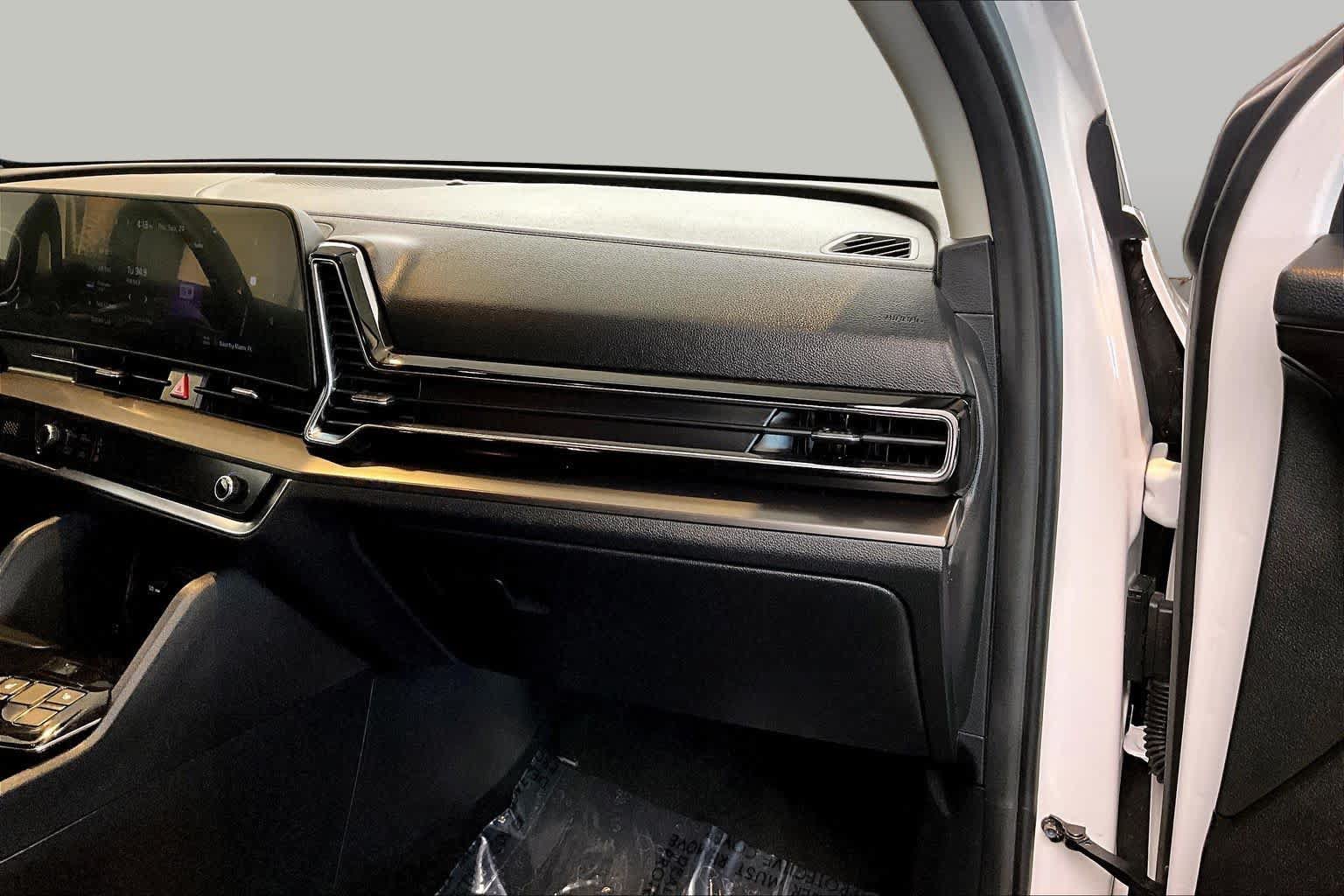 Used 2023 Kia Sportage EX FWD image 17