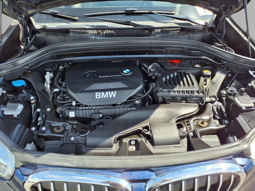 Used 2018 BMW X1 xDrive28i AWD/4WD image 3