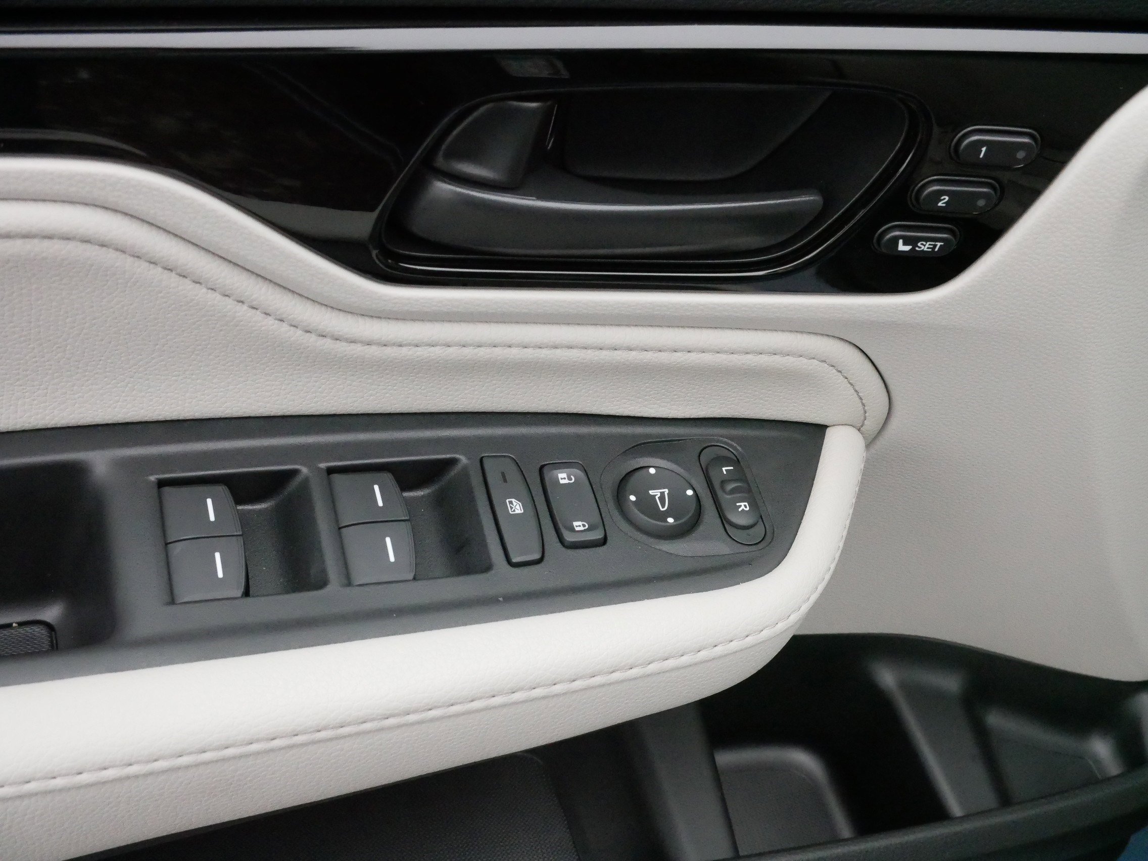 Certified 2026 Honda Odyssey Touring image 19