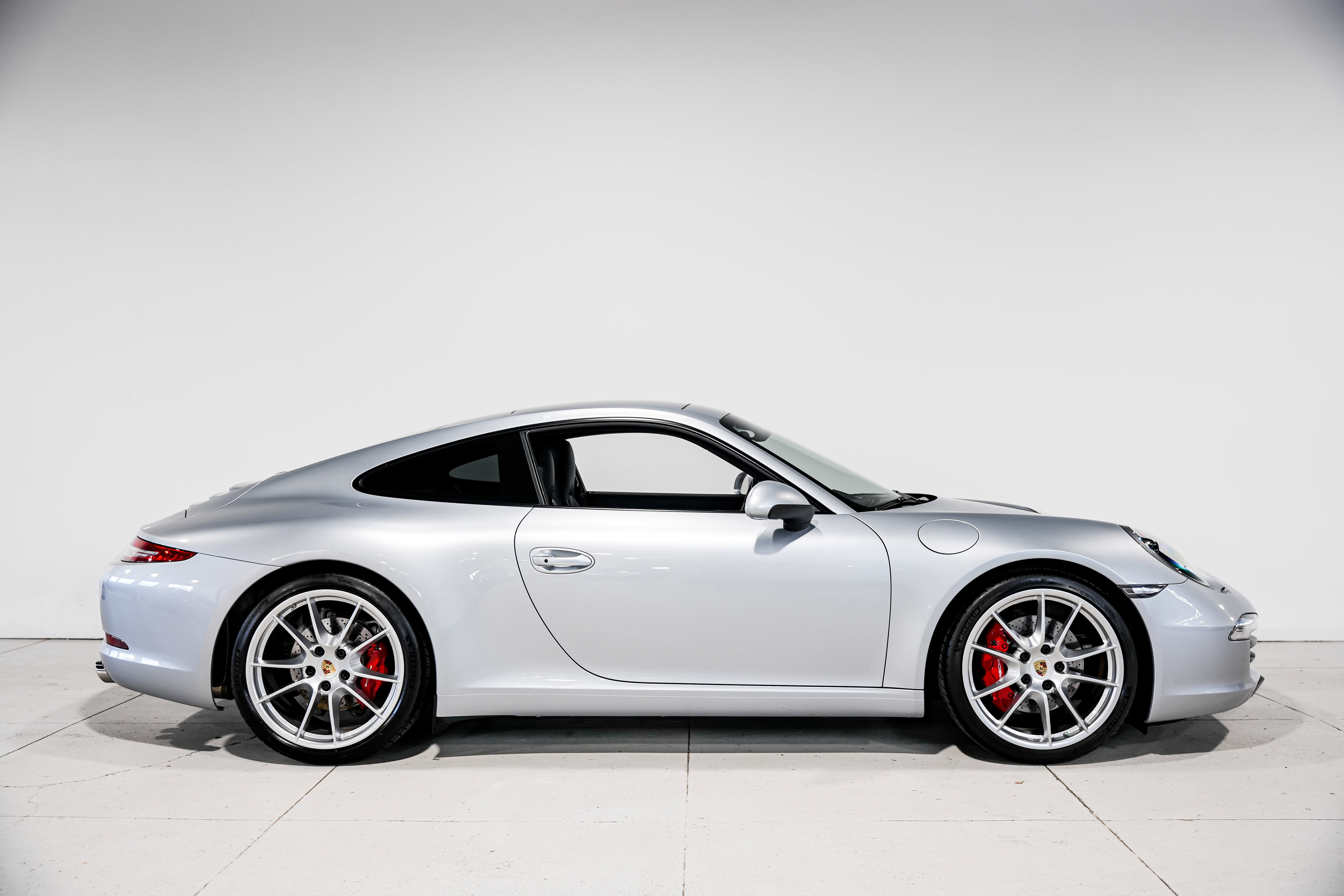 Used 2014 Porsche 911 Carrera S RWD image 2