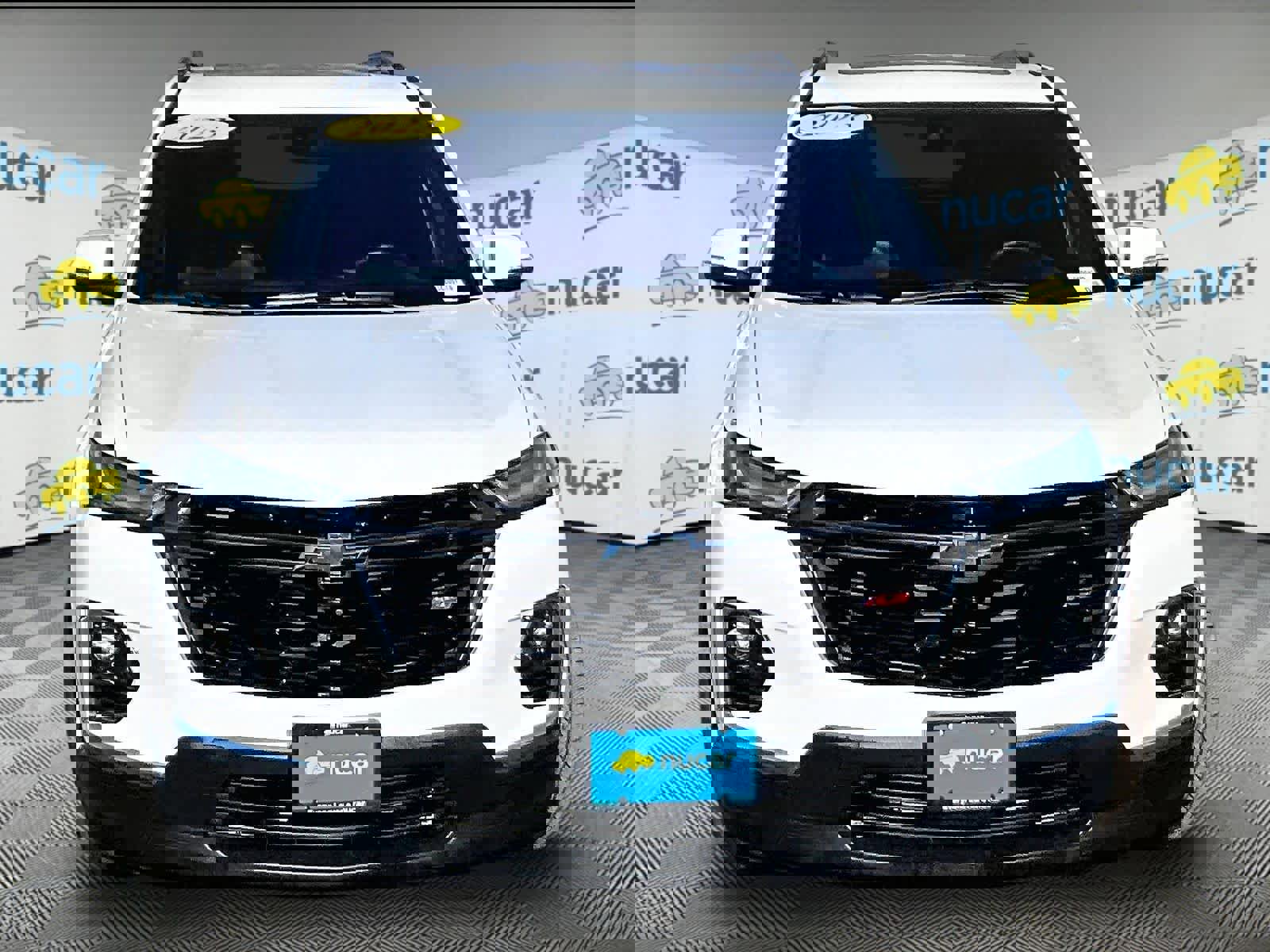 Used 2023 Chevrolet Traverse RS image 2