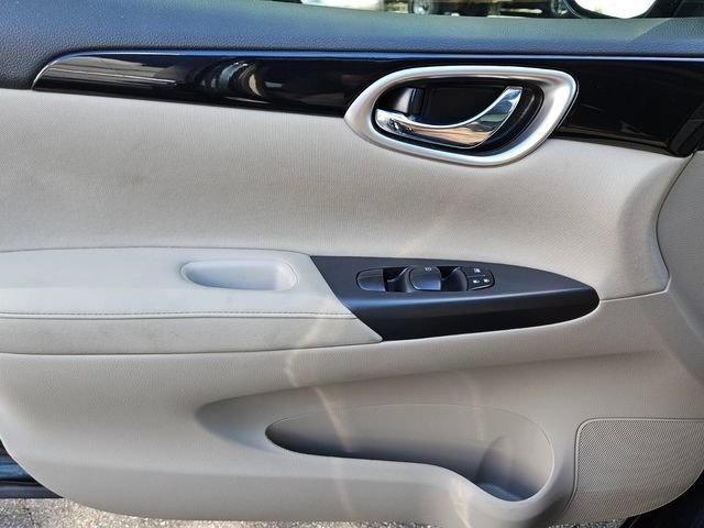 Used 2016 Nissan Sentra FWD image 28
