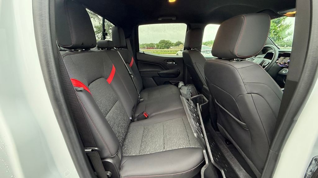 Used 2024 Chevrolet Colorado Z71 w/ Z71 Convenience Package 2 image 37