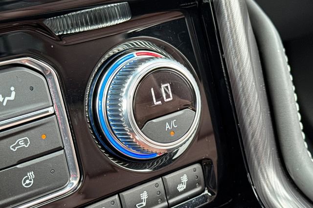 Used 2024 GMC Yukon Denali Ultimate AWD/4WD image 31