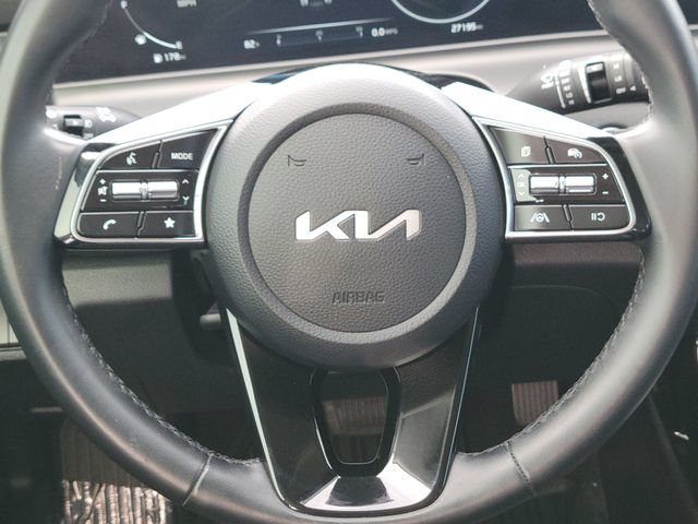 Used 2025 Kia Seltos EX FWD image 13