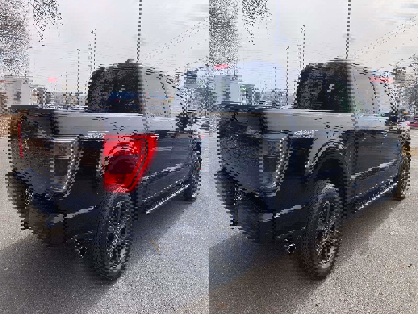 Used 2023 Ford F150 XLT w/ Equipment Group 302A High image 3