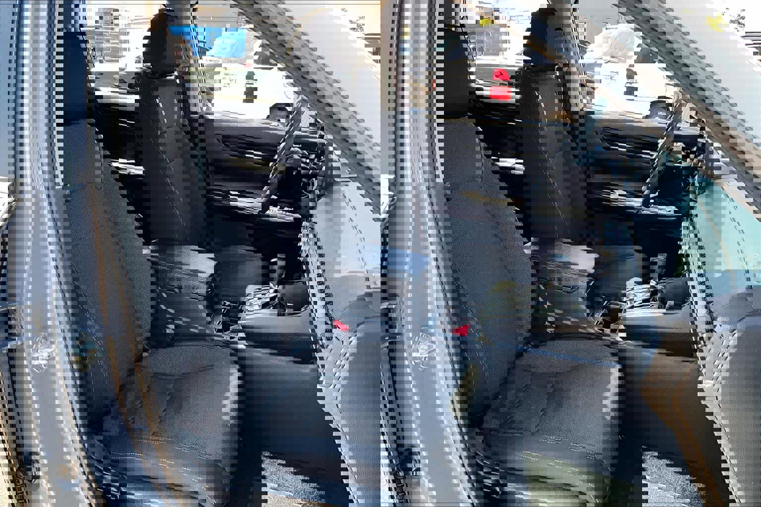 Used 2023 Honda CR-V EX image 9