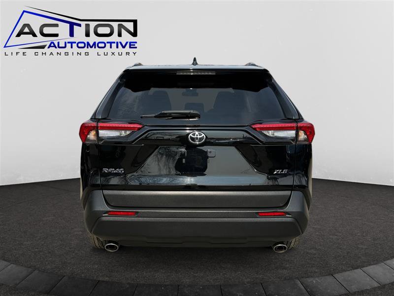Used 2023 Toyota RAV4 XLE image 7