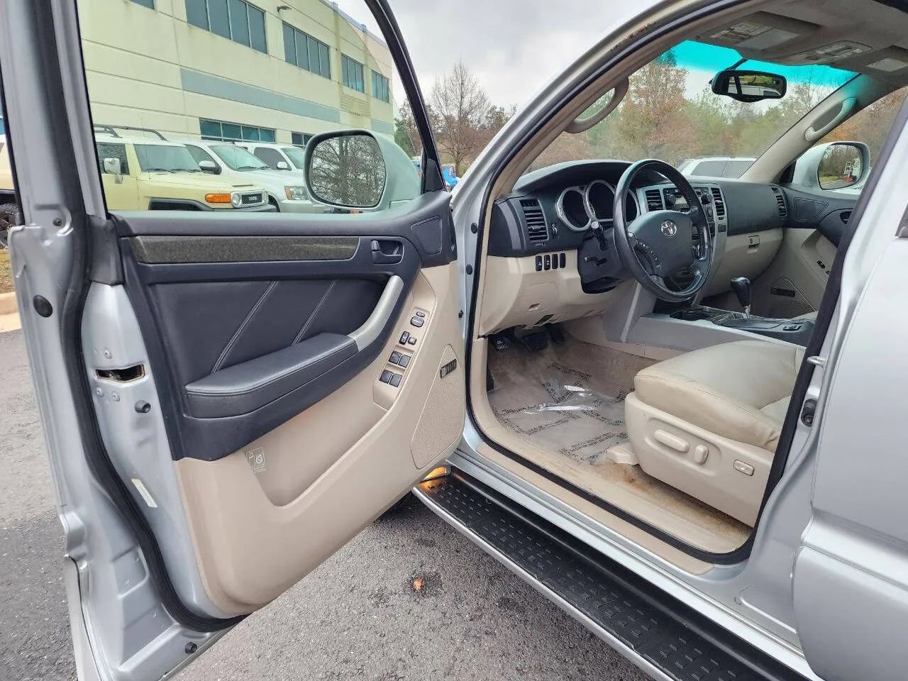 Used 2004 Toyota 4Runner Limited image 26