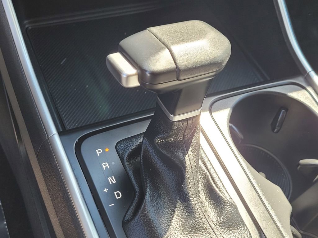 Used 2025 Kia Carnival image 24