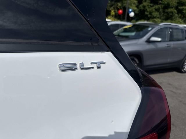 Used 2023 GMC Terrain SLT image 16