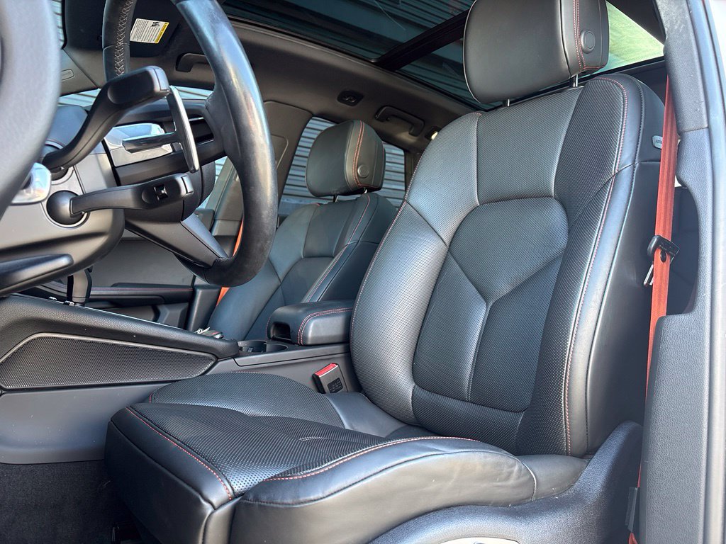 Certified 2023 Porsche Macan S AWD/4WD image 5
