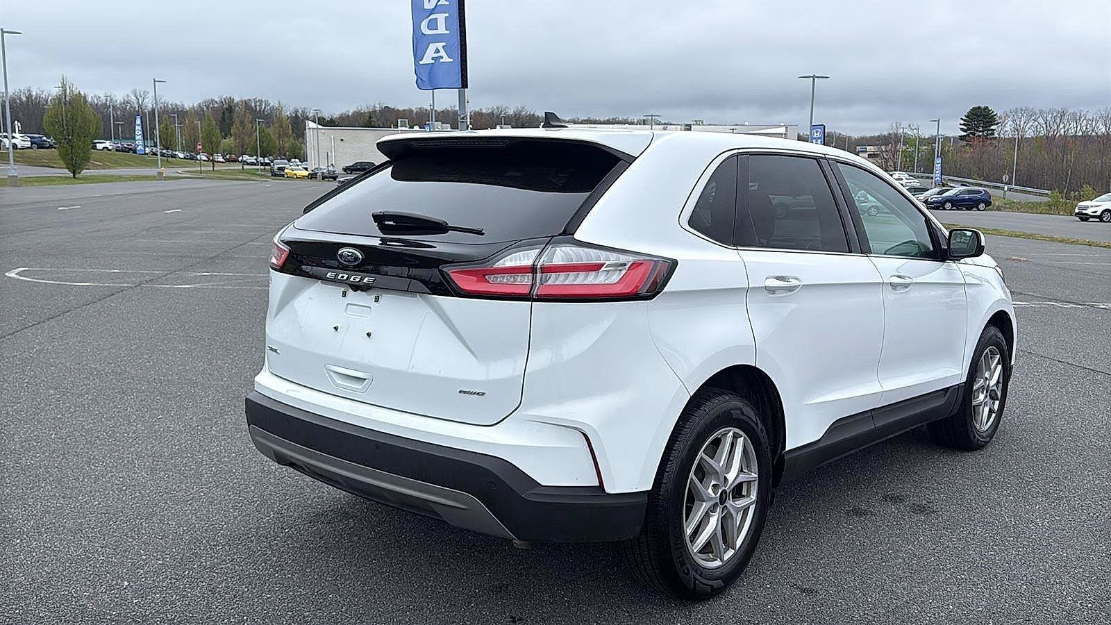 Used 2024 Ford Edge SEL AWD/4WD image 6