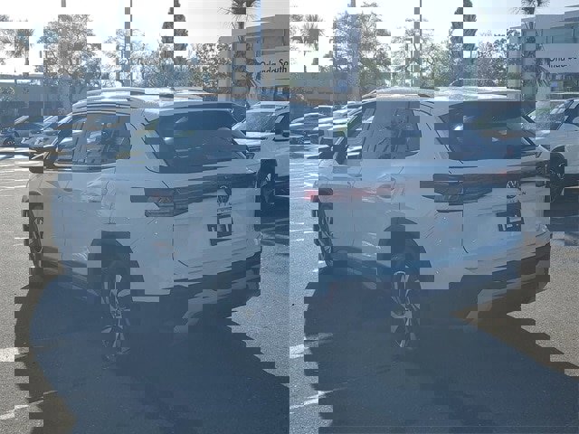 Certified 2025 Volkswagen Tiguan S image 3