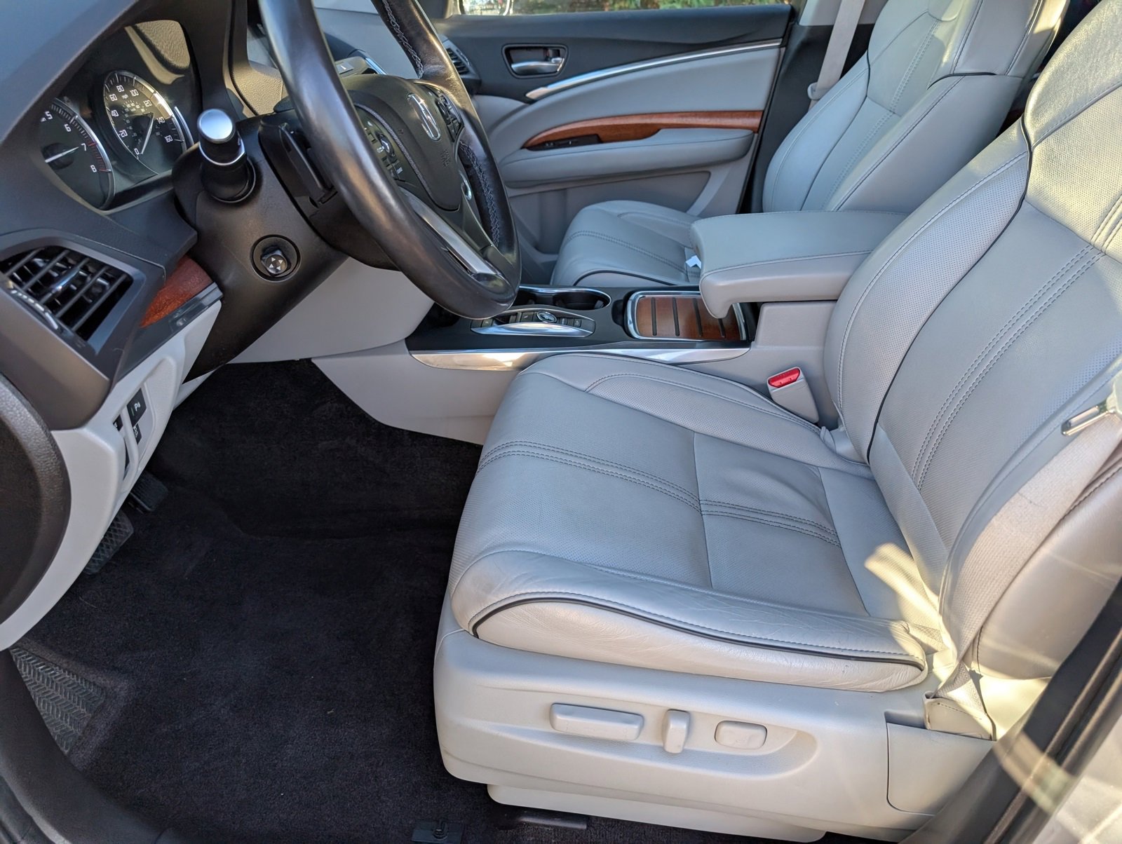 Used 2017 Acura MDX SH-AWD image 25