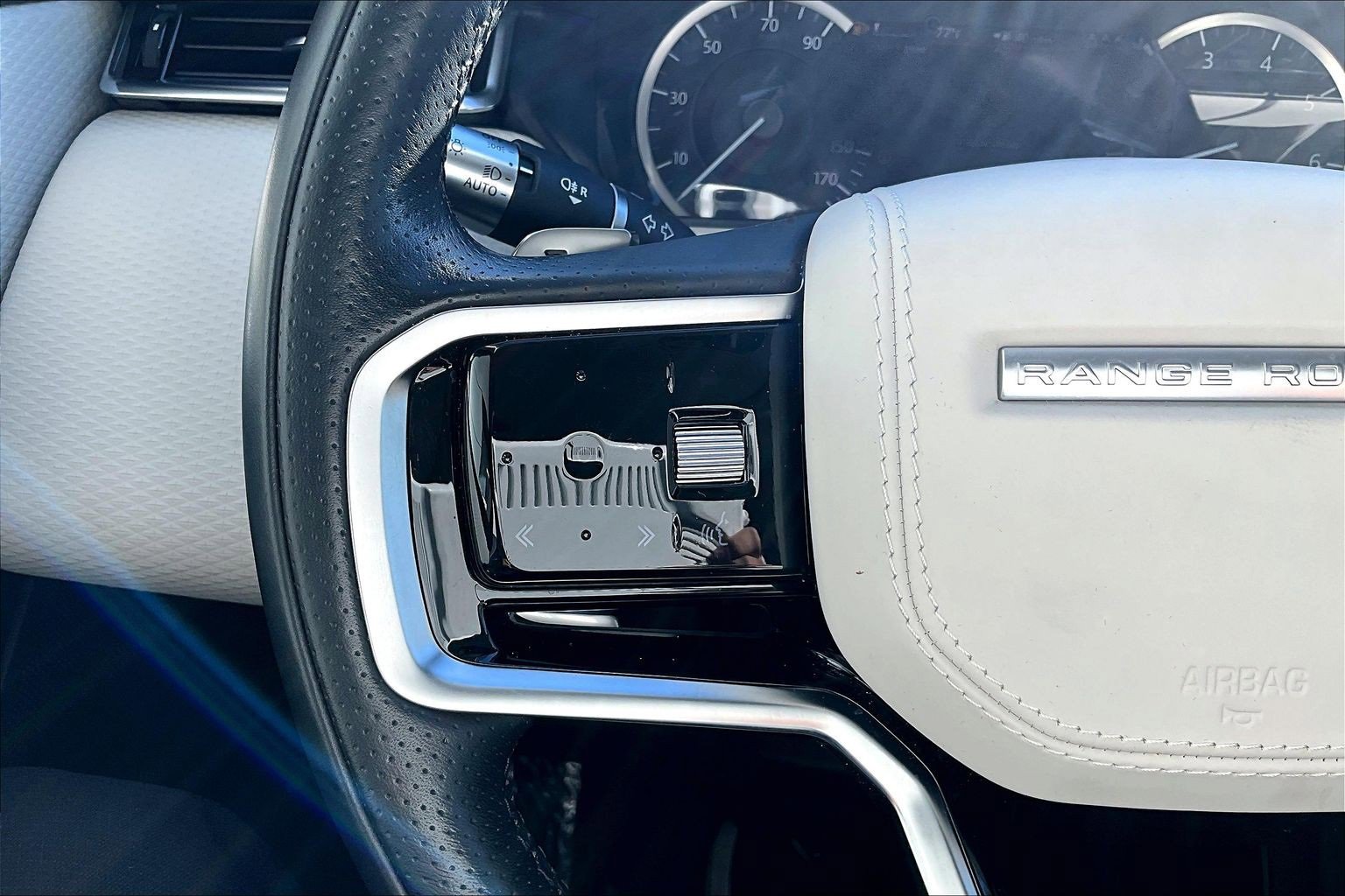 Used 2023 Land Rover Range Rover Velar S image 18