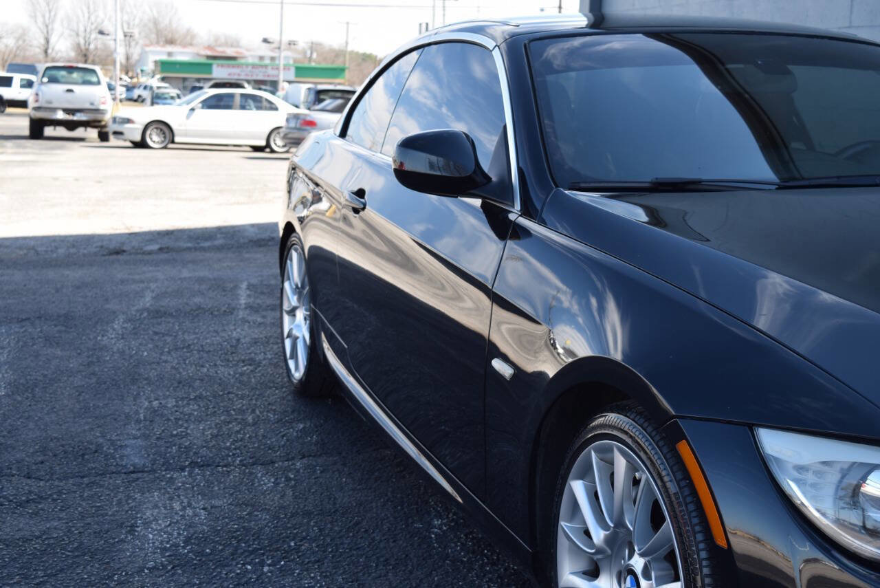 Used 2012 BMW 335i Convertible image 26