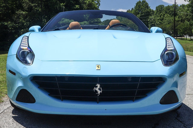 Used 2015 Ferrari California T RWD image 13