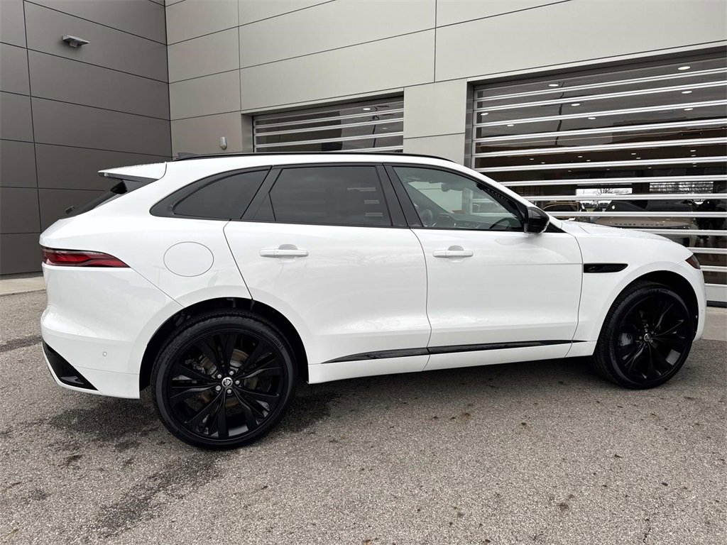 Used 2025 Jaguar F-PACE R-Dynamic S image 7