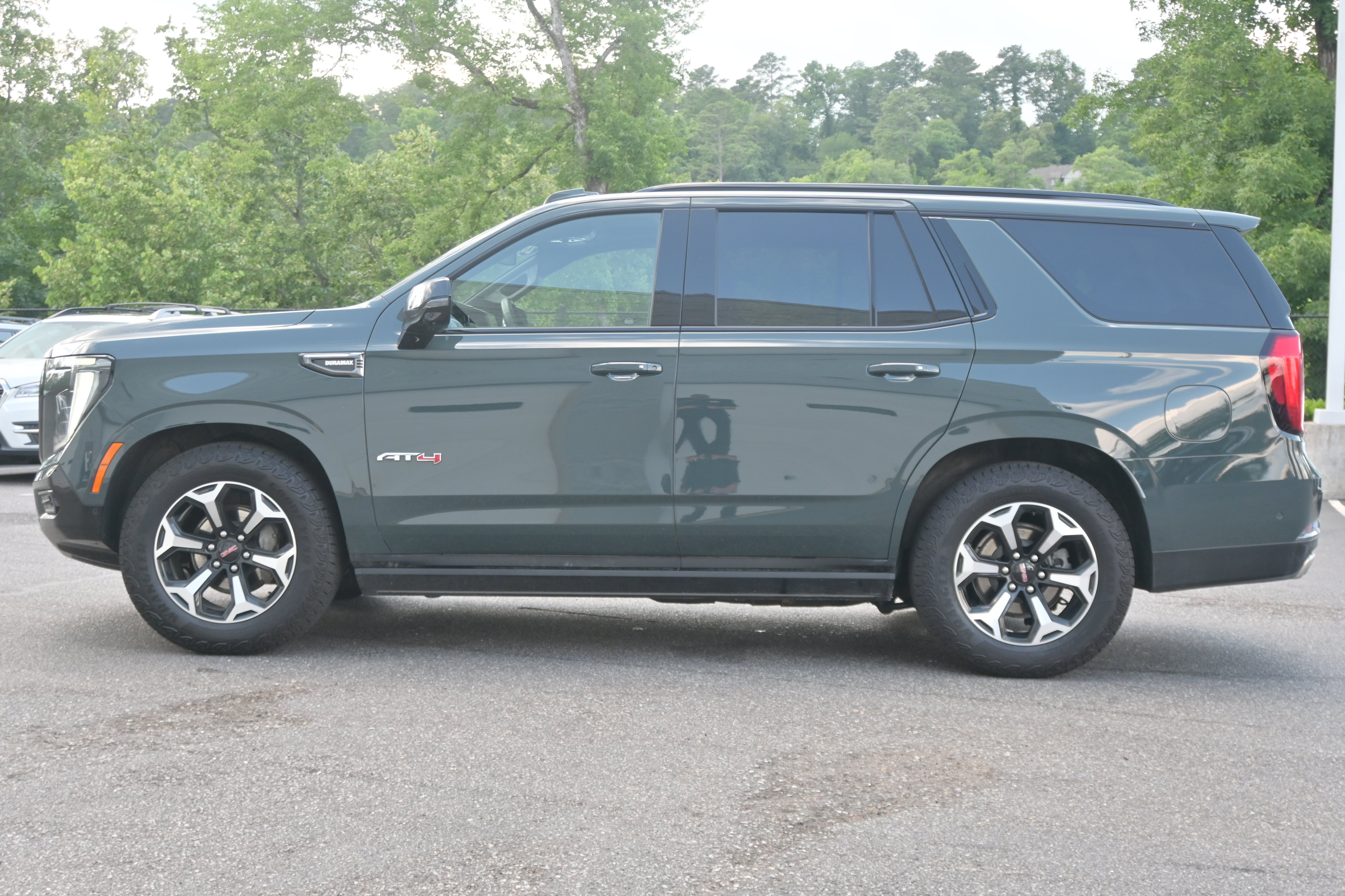 Used 2026 GMC Yukon AT4 AWD/4WD image 6