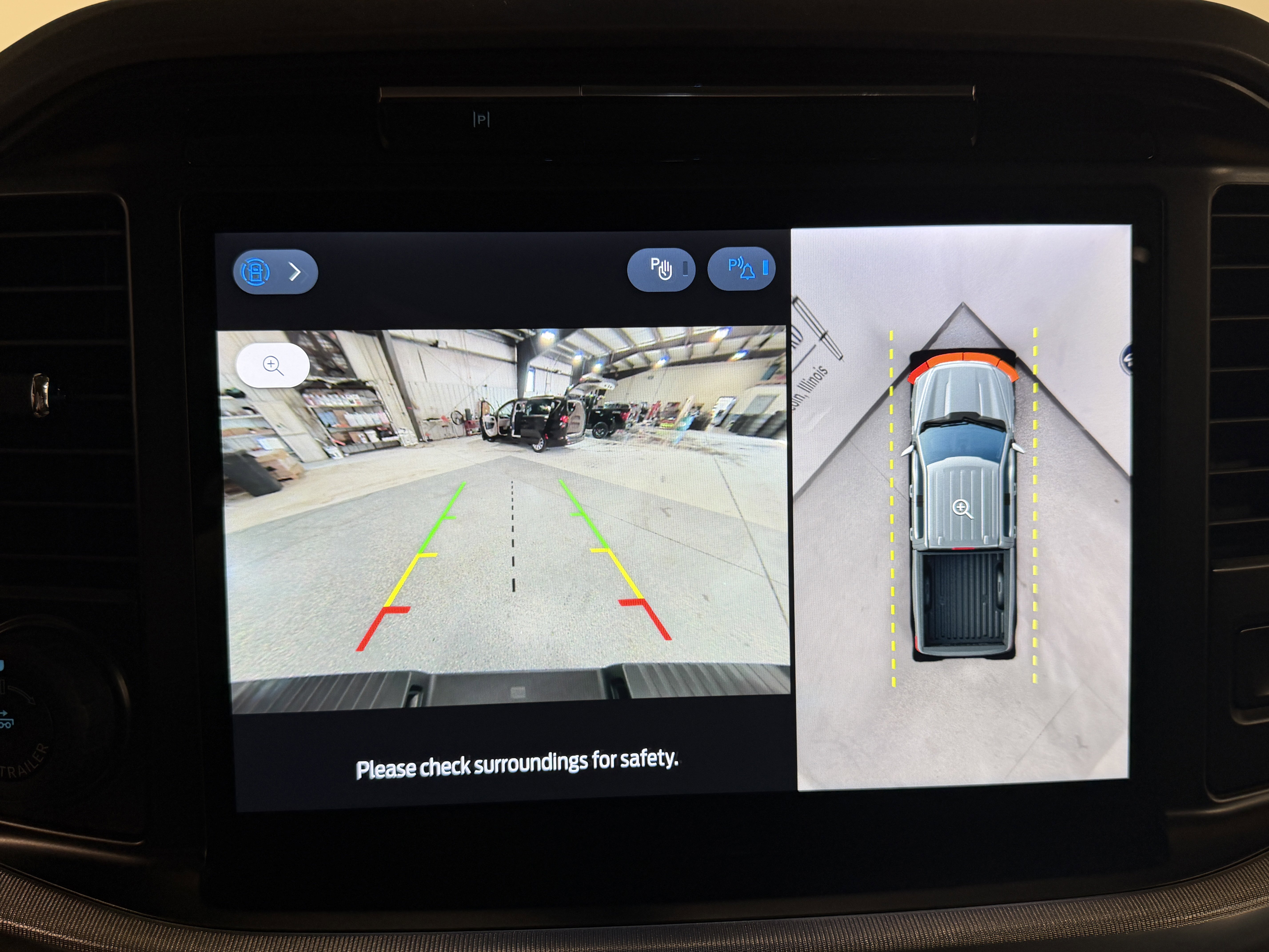 Used 2025 Ford F150 Lariat w/ Equipment Group 501A Mid image 11