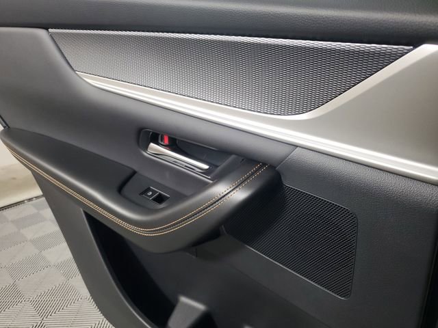 Certified 2025 MAZDA CX-70 Plug-In Hybrid w/ Premium Plus image 18