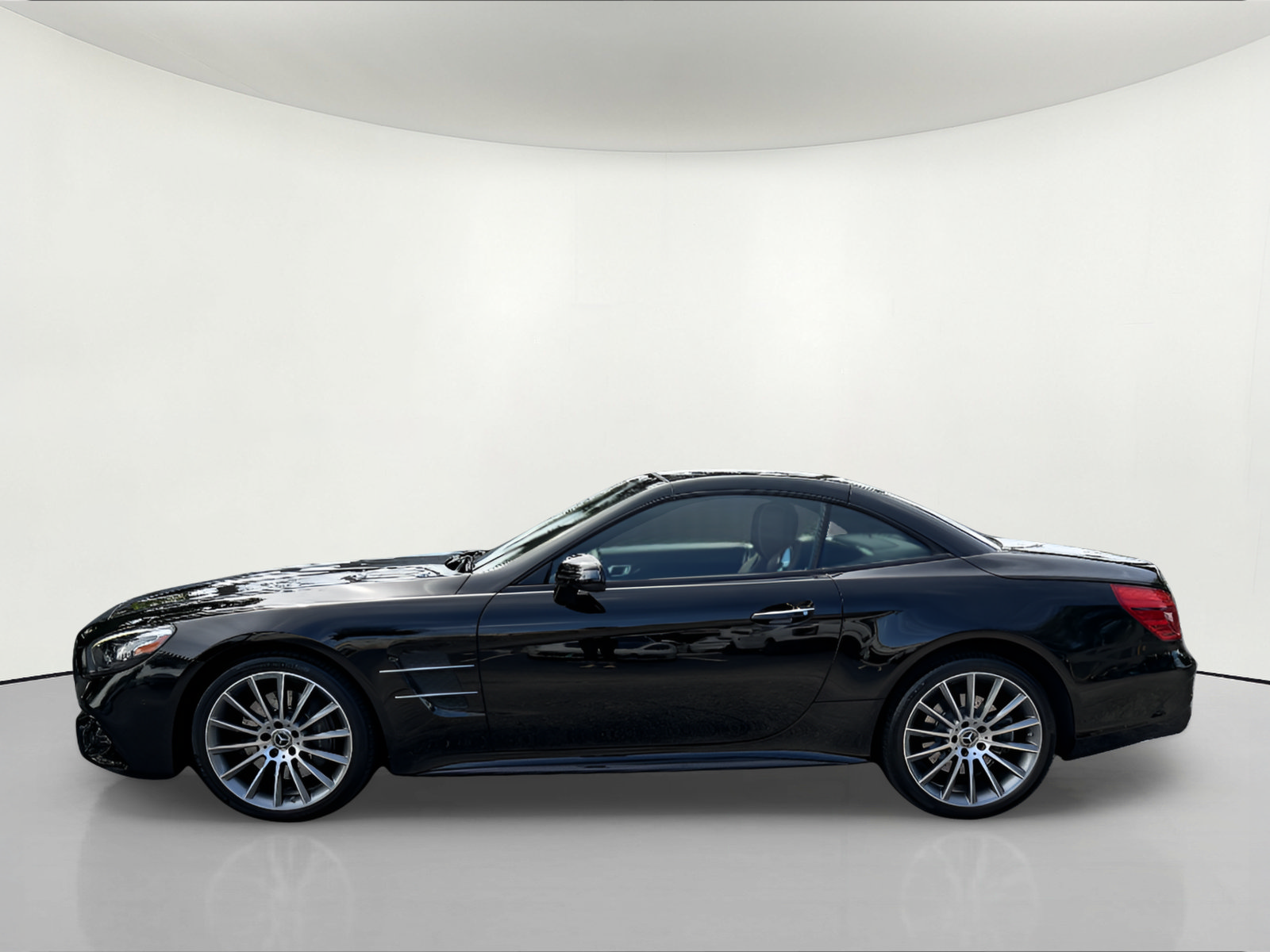 Used 2020 Mercedes-Benz SL 450 image 2